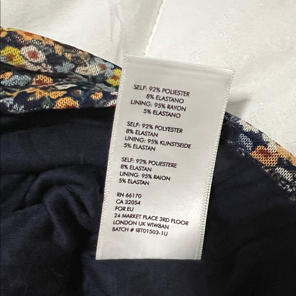 TWO Urban Outfitters Multicolor Tops - size Large - Picture 12 of 12